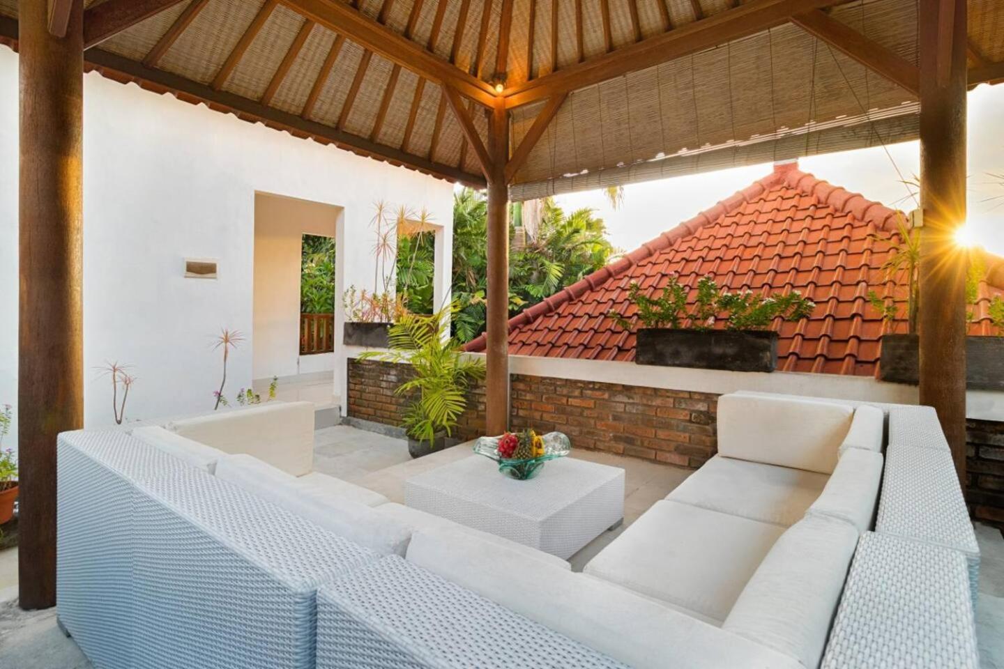 Super Value 3 Bed, Central Seminyak, Walk To Beach Dış mekan fotoğraf