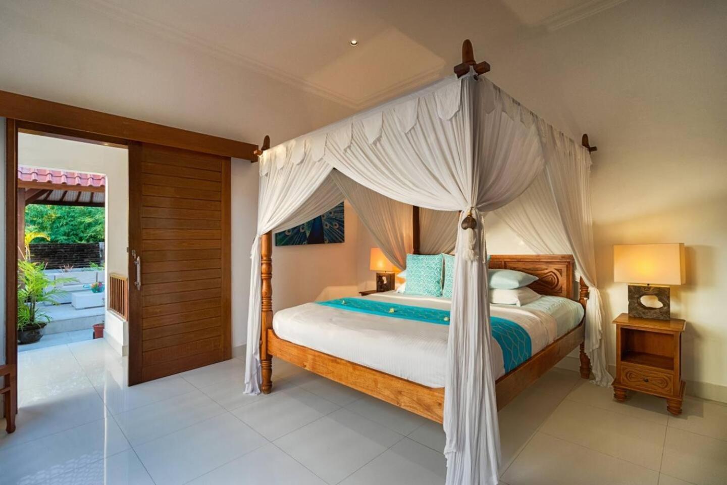Super Value 3 Bed, Central Seminyak, Walk To Beach Dış mekan fotoğraf
