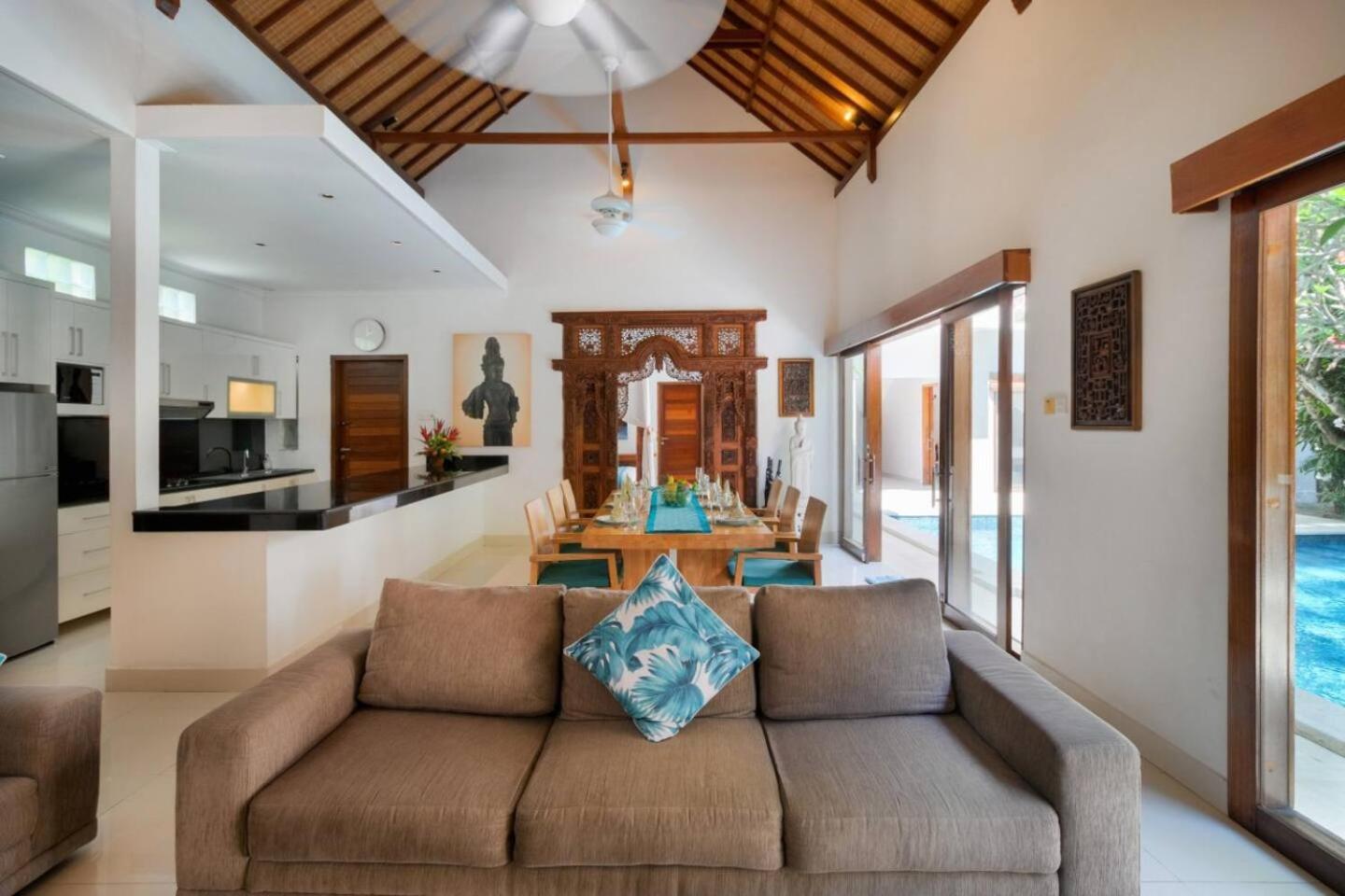 Super Value 3 Bed, Central Seminyak, Walk To Beach Dış mekan fotoğraf